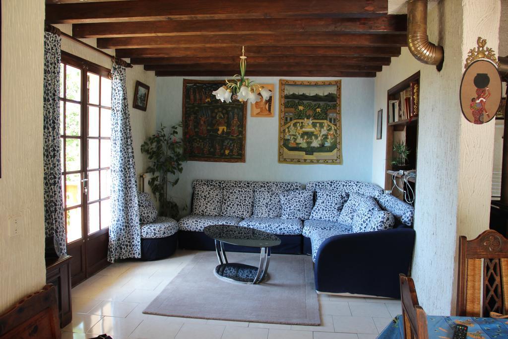Holiday Home Maison De La Litiere Pugny-Chatenod 객실 사진